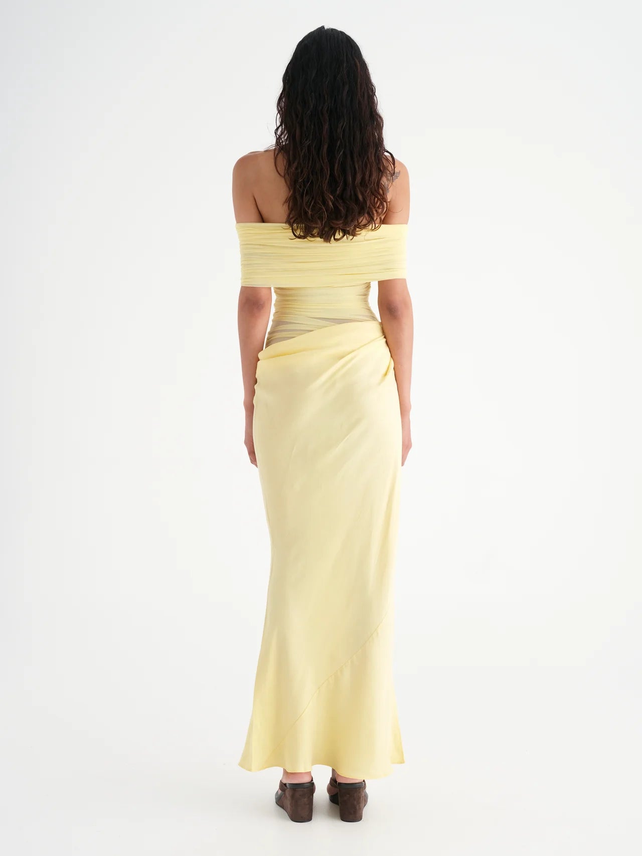 BENNI NICO OFF SHOULDER MAXI DRESS IN BUTTER SIZE 8, 10