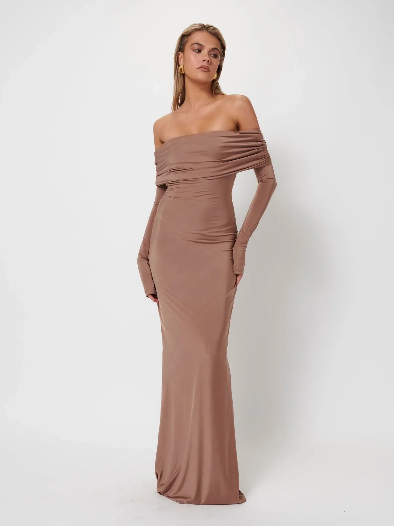 EFFIE KATS GWEN GOWN IN COFFEE SIZE 8