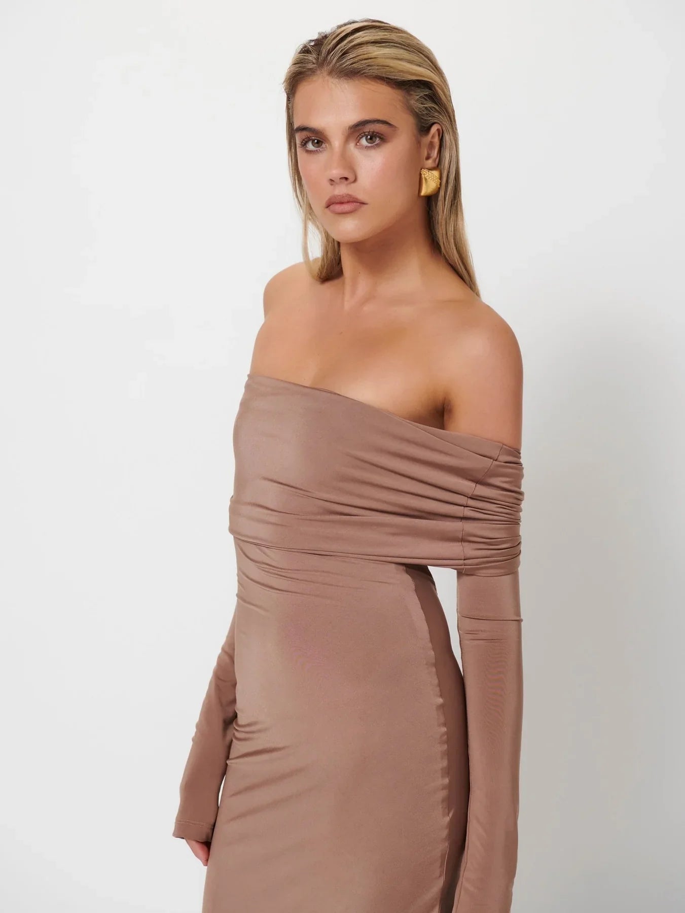 EFFIE KATS GWEN GOWN IN COFFEE SIZE 8