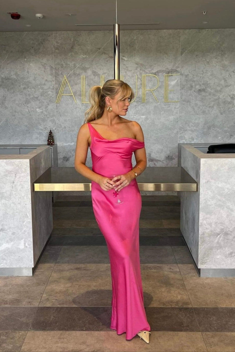 NATALIE ROLT MONICA GOWN NEON PINK SIZE 8