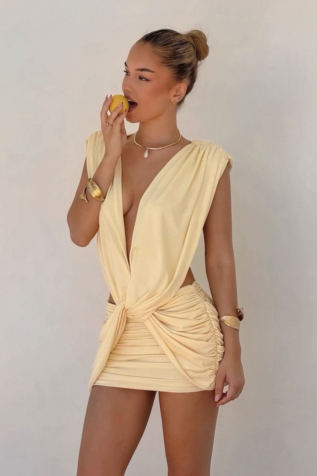 VIVIENNE COLLECTION LILOU DRESS LEMON YELLOW SIZE 8, 10