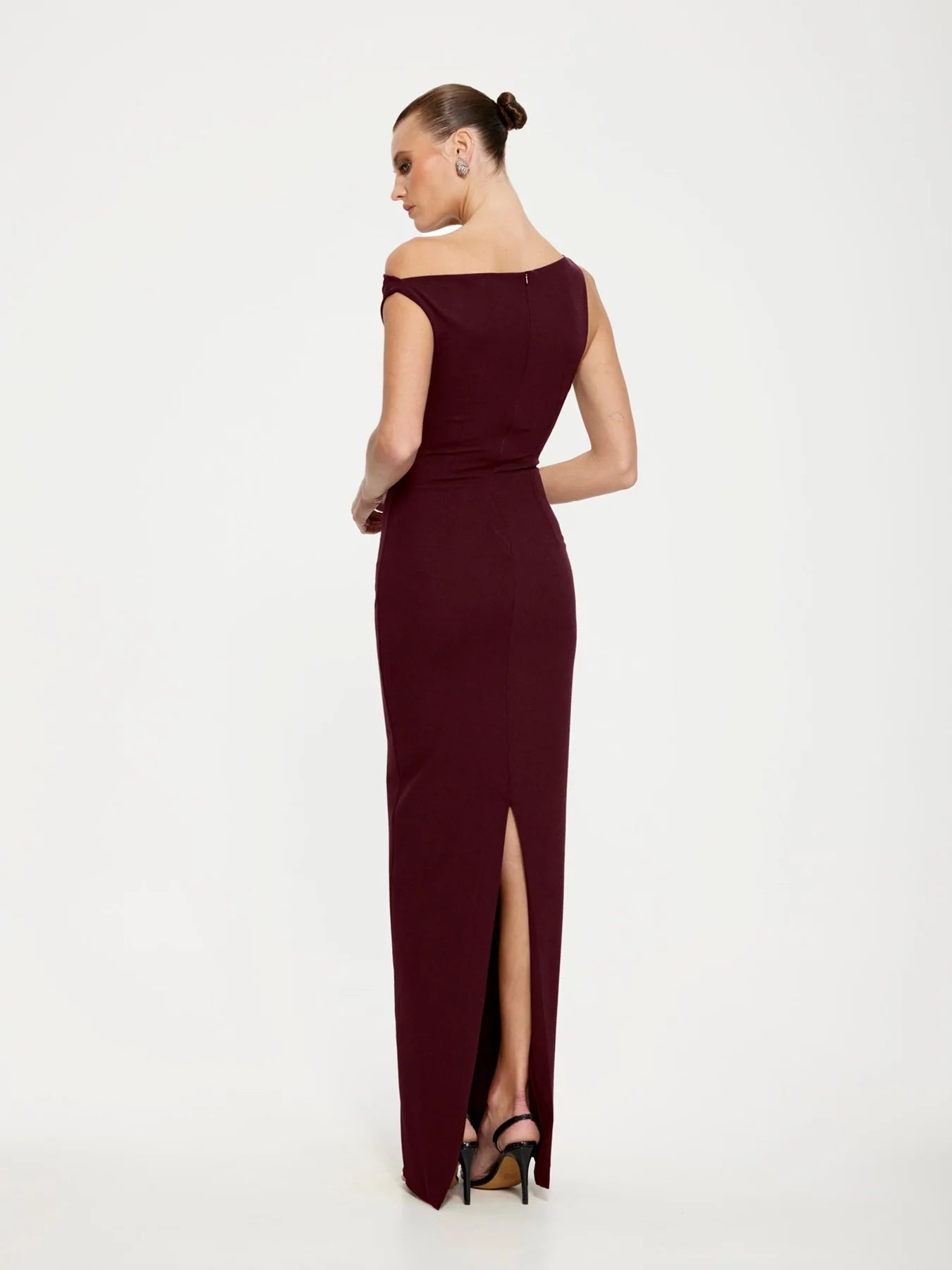 EFFIE KATS INAYA GOWN WINE SIZE 6, 8